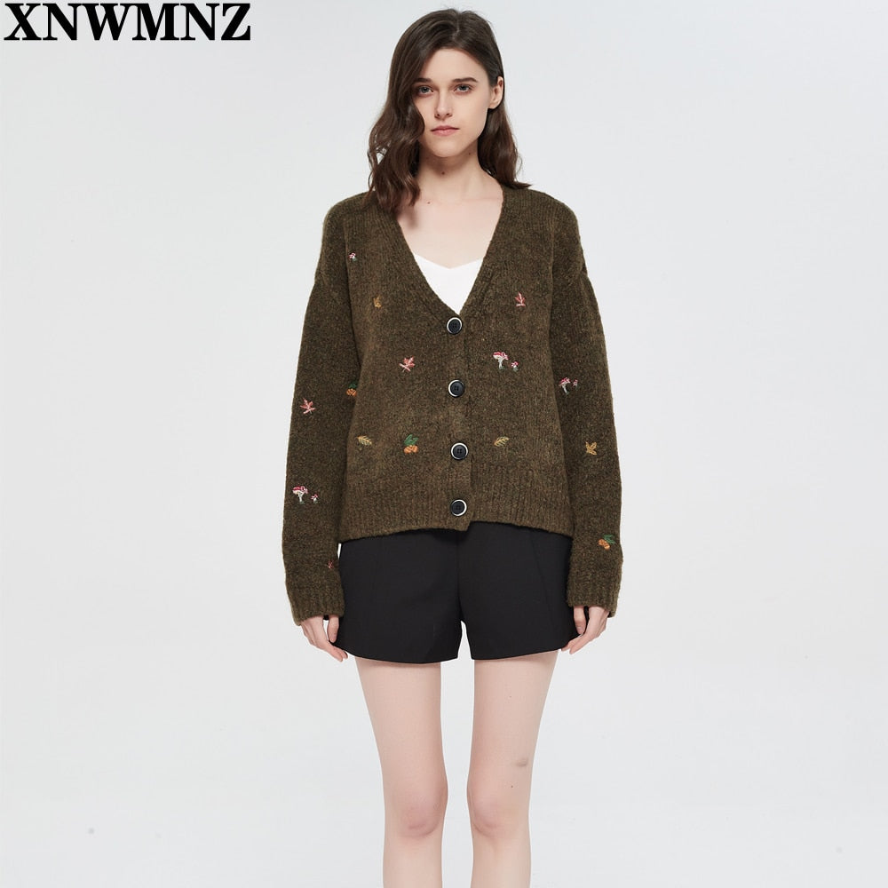 XNWMNZ women Vintage knit cardigan with embroidery Long sleeves V-neck Cardigan Female Elegant sweater autumn coat women 2022
